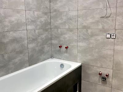 квартира за адресою Українська вул., 12/1