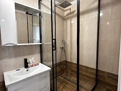 квартира за адресою Дмитра Чижевського вул. (Петра Чаадаєва), 2-Б