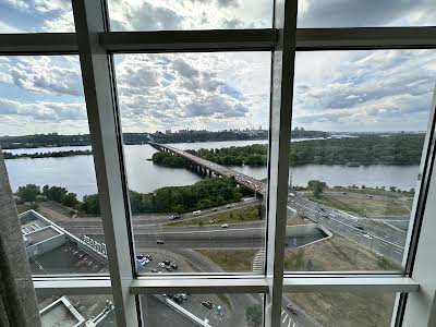 квартира за адресою Дніпровська набережна вул., 1