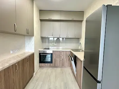 квартира за адресою Любомира Гузара просп. (Космонавта Комарова), 11