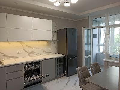 квартира за адресою Драгоманова вул., 10