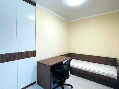 квартира за адресою Березова, 46
