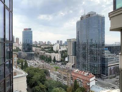 квартира за адресою Кропивницького вул., 10