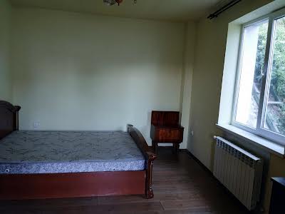 квартира за адресою Топольна вул., 12