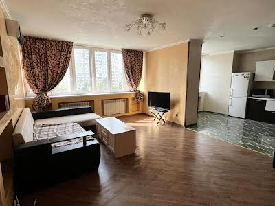 квартира за адресою Срібнокільська вул., 1