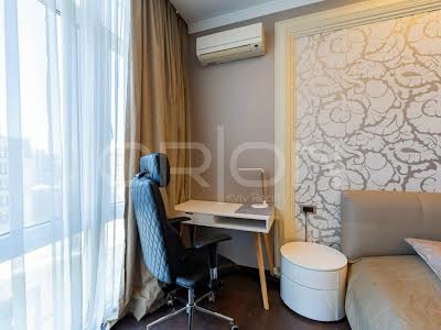 квартира за адресою Дмитрівська вул., 82