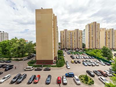 квартира за адресою Михайла Максимовича вул. (Онуфрія Трутенка), 9-А