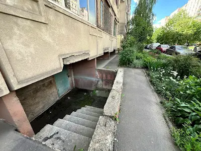 комерційна за адресою Квартальная, 8/8