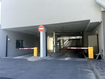 коммерческая по адресу Олександра Олеся ул., 2