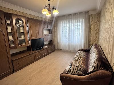 квартира за адресою Братиславська вул., 36