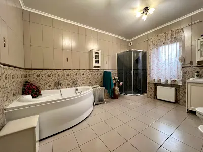 дом по адресу Соборності