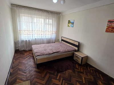 квартира за адресою Салютна вул., 25-А