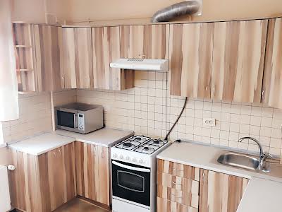 квартира за адресою Юна, 1