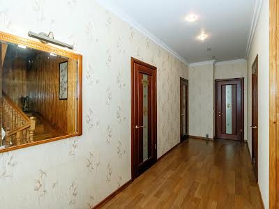 дом по адресу с. Петропавловская борщаговка, Полевая ул.