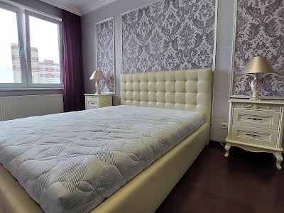 квартира за адресою Академіка Глушкова просп., 9-В