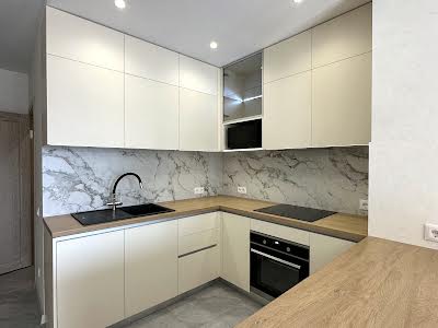 квартира за адресою Драгоманова вул., 31-А
