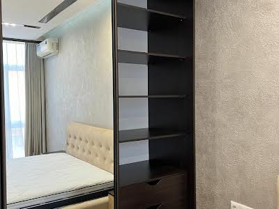 квартира за адресою Регенераторна вул., 4