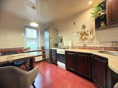 квартира за адресою Драгоманова вул., 5