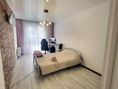 квартира по адресу Героев Майдана ул., 19а