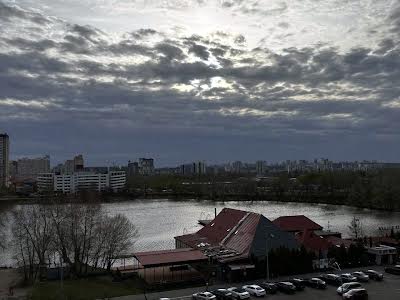 квартира за адресою Ревуцького вул., 5