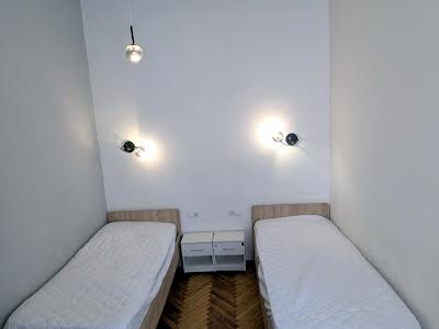 квартира за адресою Хмельницького, 73