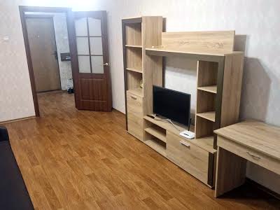 квартира за адресою Софії Русової вул., 3