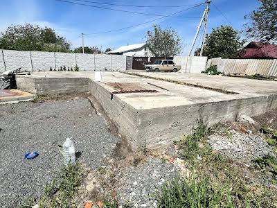 будинок за адресою центральна, 8
