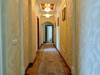 квартира за адресою Осіння вул., 33