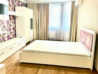 квартира по адресу Андрія Малишка ул. (Льва Толстого), 80