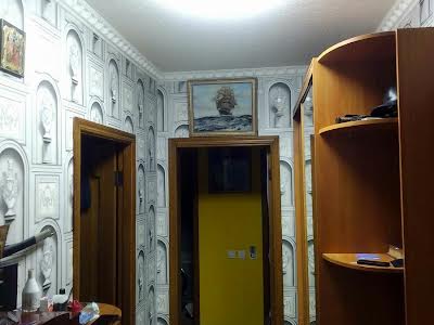 квартира за адресою Романа Шухевича просп. (Генерала Ватутіна), 14-А