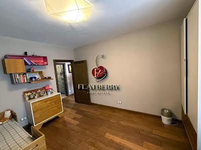 квартира по адресу Межигорская ул., 28