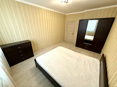 квартира за адресою Олени Пчілки вул., 8