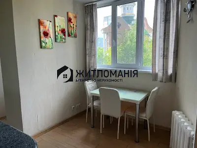 квартира за адресою Академіка Булаховського вул., 5-Д