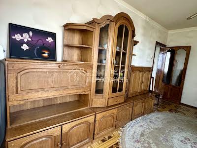 квартира за адресою Перемоги просп., 65б
