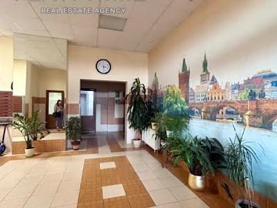 квартира за адресою Героїв полку 