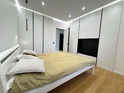 квартира за адресою Київ, Салютна вул., 29