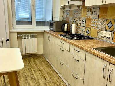 квартира за адресою Будівельників вул., 15-А