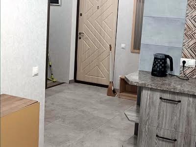 квартира за адресою Профсоюзна вул., 9-А