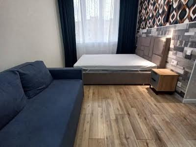 квартира за адресою Корольова вул., 4