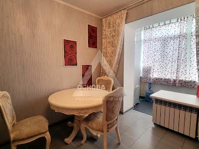квартира за адресою Українська вул., 6А
