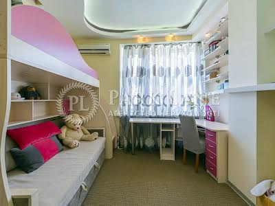 квартира за адресою Урлівська вул., 4а
