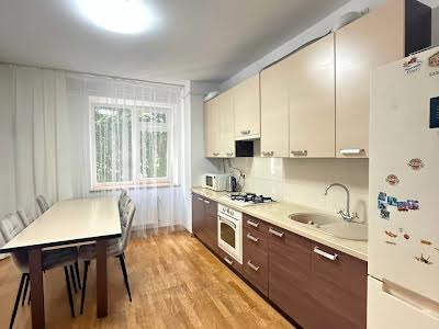 квартира за адресою Жасминова вул., 5б