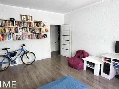 квартира за адресою Метрологічна вул., 111
