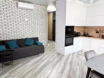квартира за адресою Драгоманова, 10