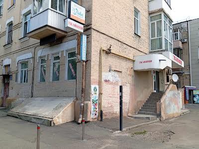 коммерческая по адресу Антоновича ул. (Горького), 59
