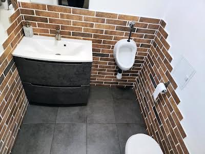 квартира за адресою Раїси Окіпної вул., 8