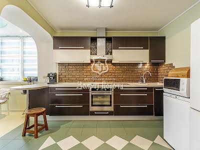 квартира по адресу Лукьяновская ул., 63
