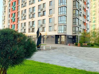 квартира за адресою Кришталева вул., 1Б