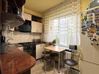 квартира за адресою Миколи Хвильового вул., 33