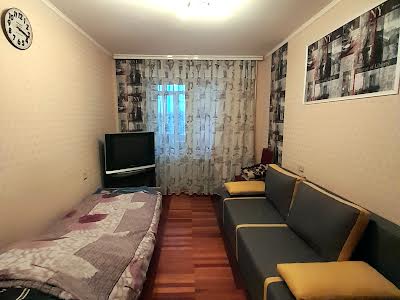 квартира за адресою Автозаводська, 8